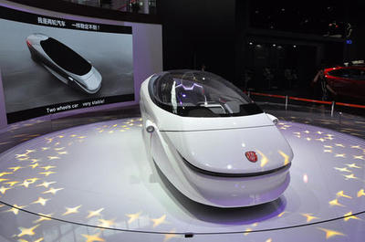 兩輪電動(dòng)汽車 科幻與現(xiàn)實(shí)的交匯