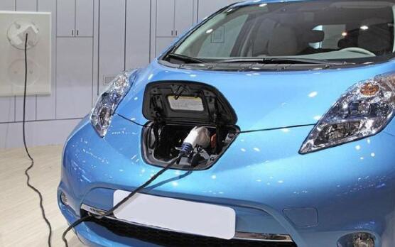混動汽車與電動汽車，哪個更適合你？